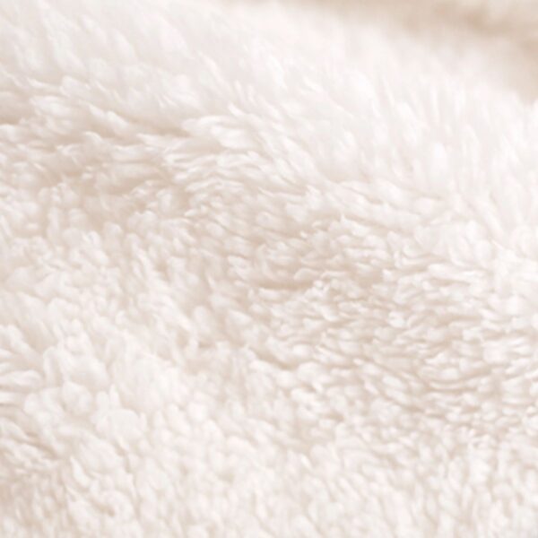 Sherpa fleece back detail Sample of a sherpa fleece blanket backside